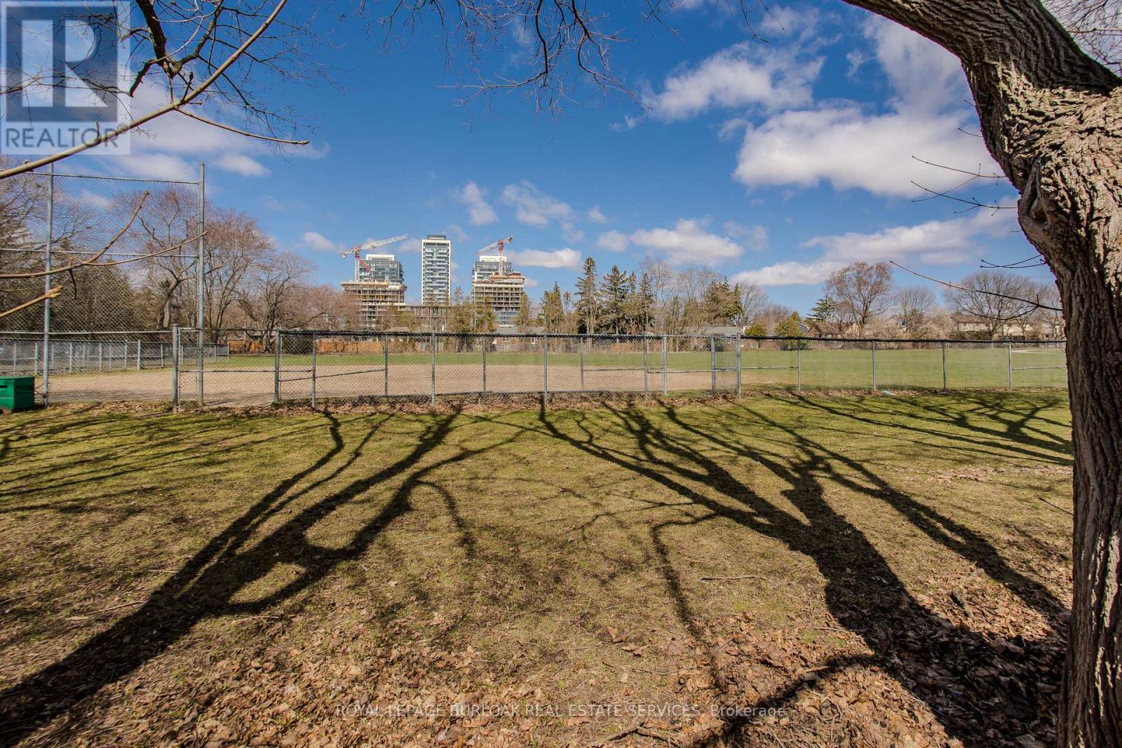 2121 Prospect Street, Burlington, Ontario  L7R 1Z2 - Photo 31 - W12978510