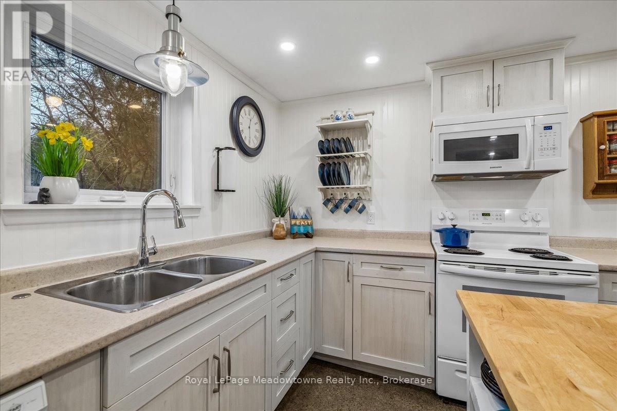 11024 First Line, Milton, Ontario  L0P 1J0 - Photo 17 - W12984652