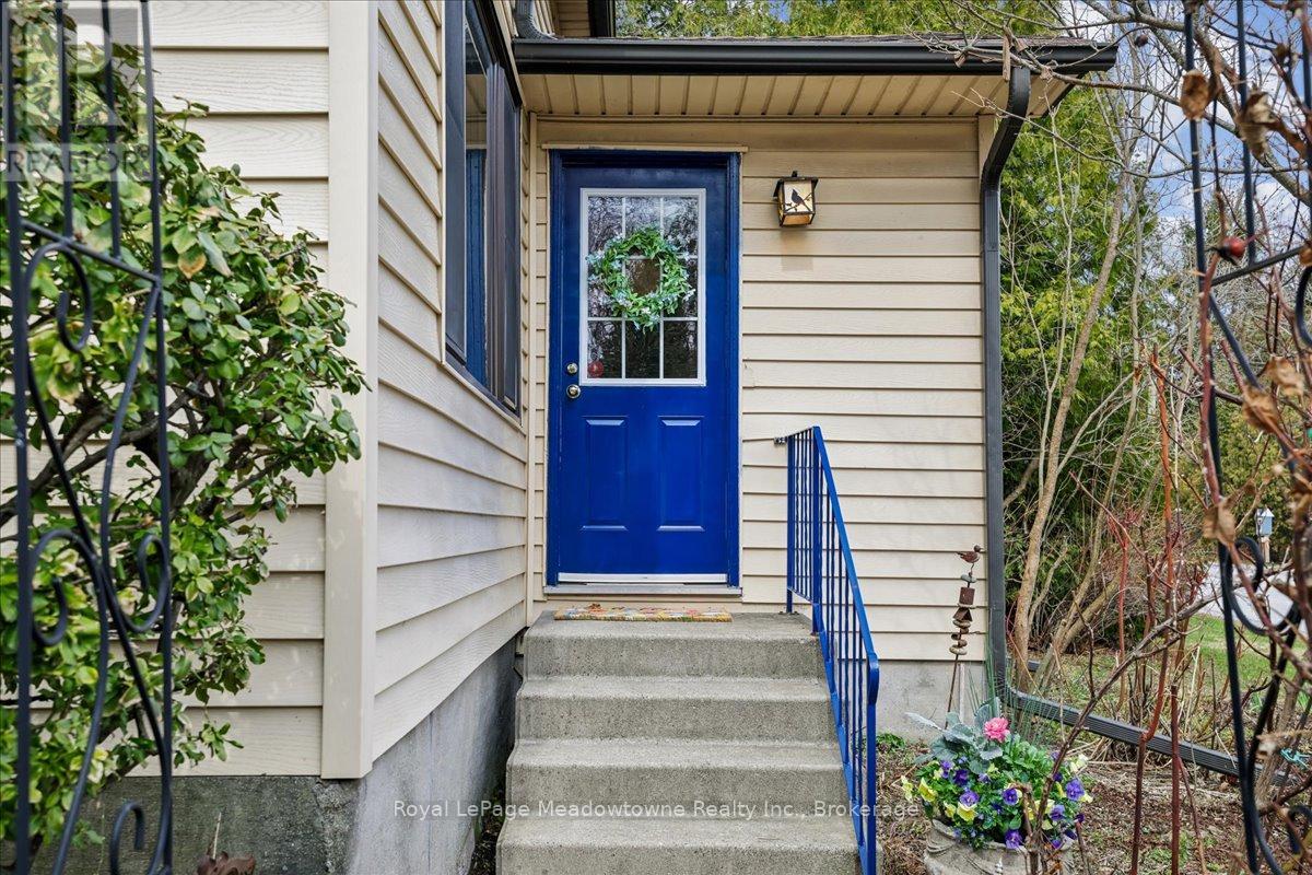 11024 First Line, Milton, Ontario  L0P 1J0 - Photo 5 - W12984652