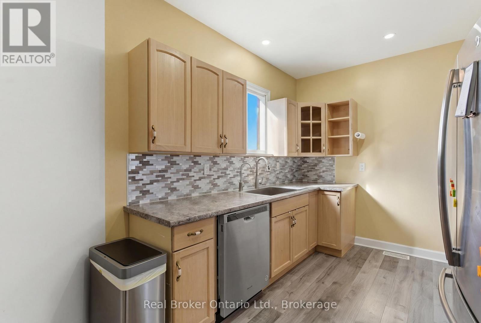 154 Niagara Falls Road, Thorold, Ontario  L2V 1H6 - Photo 16 - X12984512