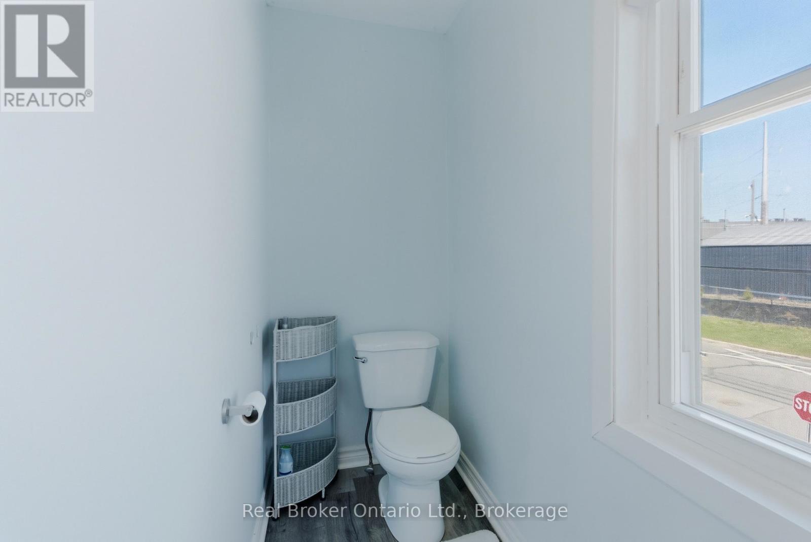 154 Niagara Falls Road, Thorold, Ontario  L2V 1H6 - Photo 33 - X12984512