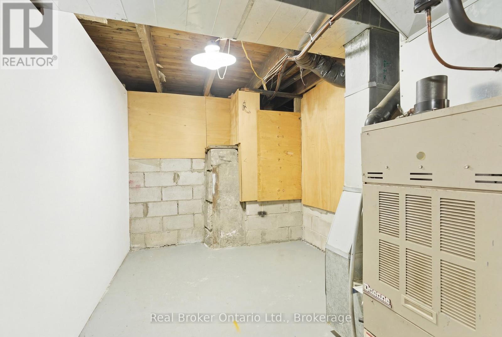 154 Niagara Falls Road, Thorold, Ontario  L2V 1H6 - Photo 36 - X12984512