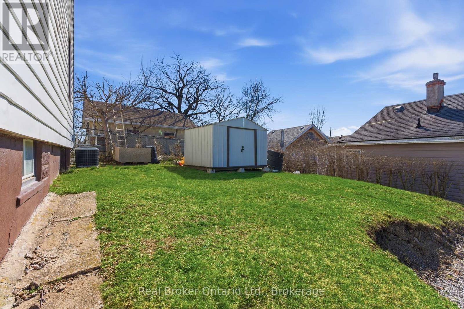 154 Niagara Falls Road, Thorold, Ontario  L2V 1H6 - Photo 37 - X12984512