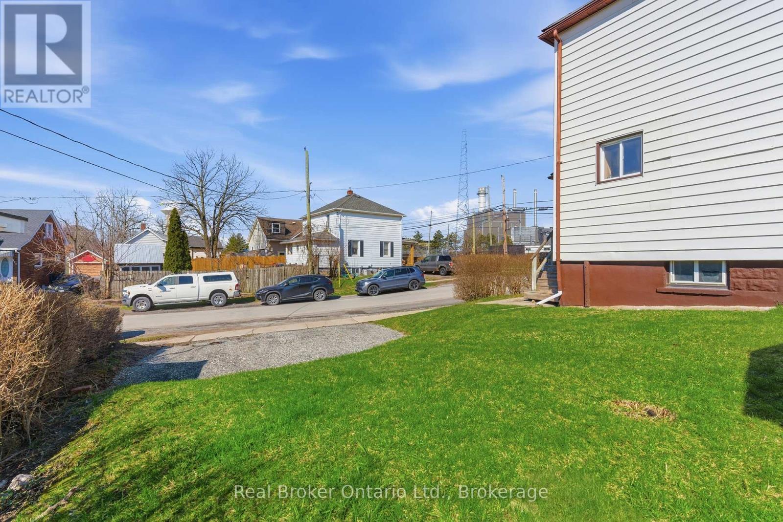 154 Niagara Falls Road, Thorold, Ontario  L2V 1H6 - Photo 39 - X12984512