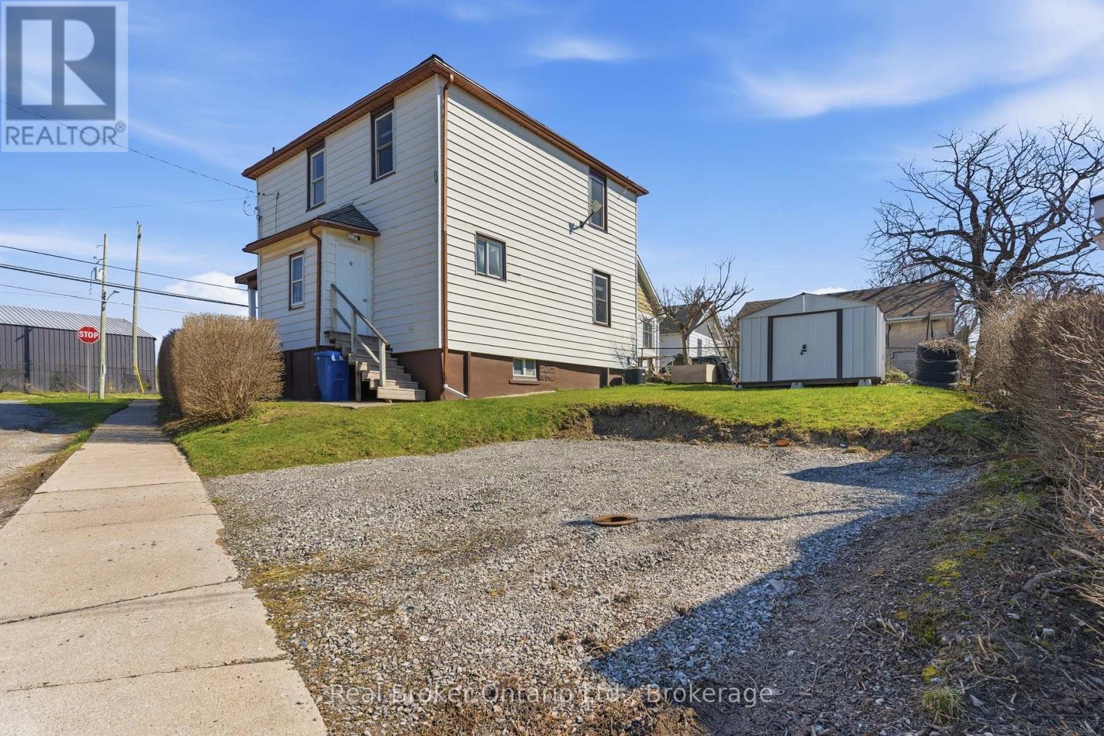 154 Niagara Falls Road, Thorold, Ontario  L2V 1H6 - Photo 40 - X12984512