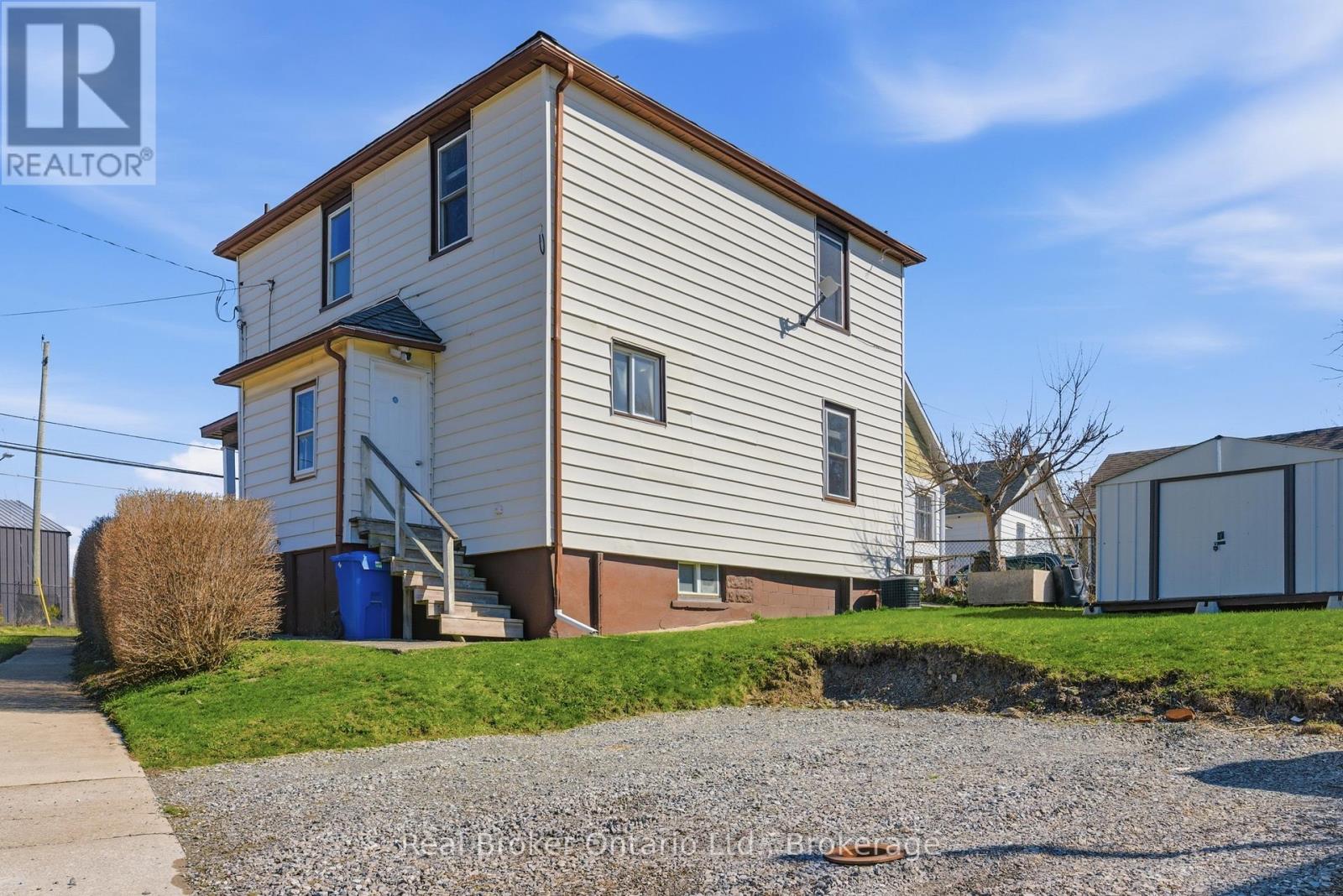 154 Niagara Falls Road, Thorold, Ontario  L2V 1H6 - Photo 41 - X12984512