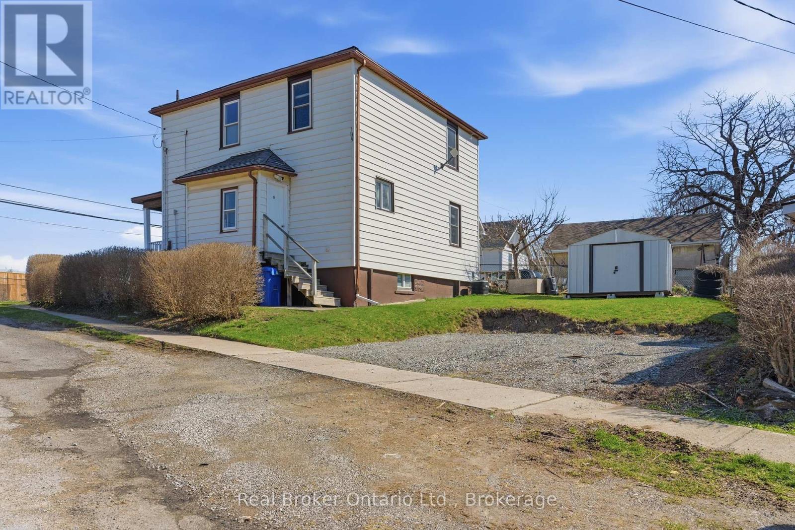 154 Niagara Falls Road, Thorold, Ontario  L2V 1H6 - Photo 42 - X12984512