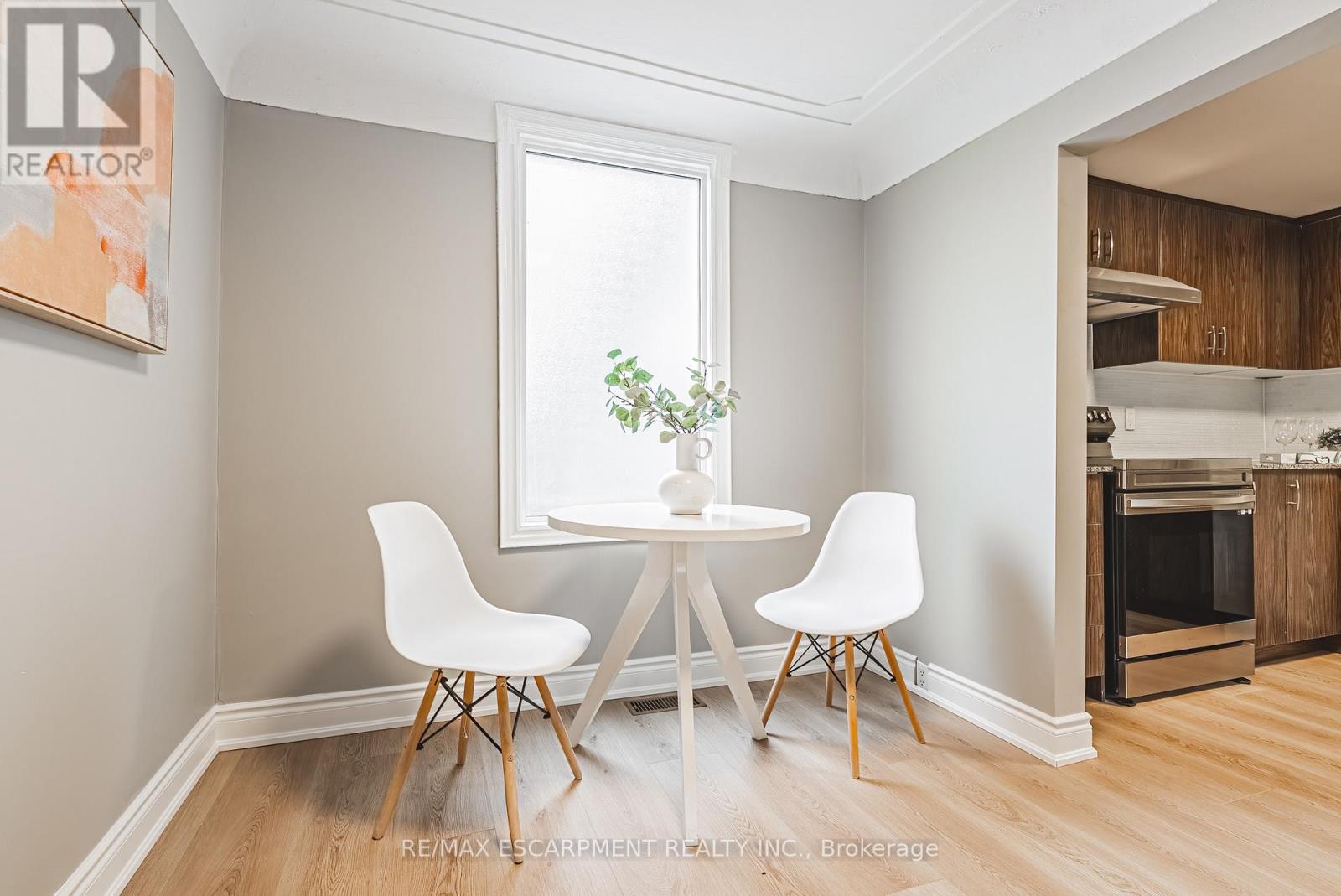 24 Rowanwood Street, Hamilton, Ontario  L8L 7H3 - Photo 9 - X12984338