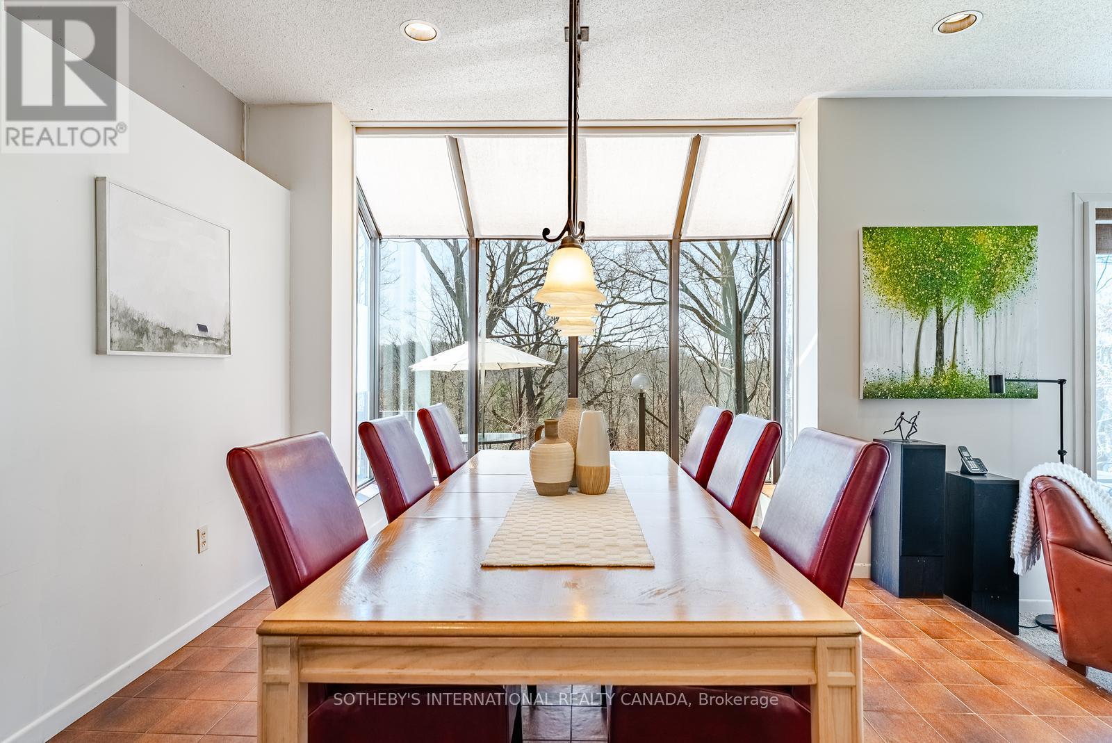 20 Ridgeview Court, Hamilton, Ontario  L9G 3X9 - Photo 16 - X12984370