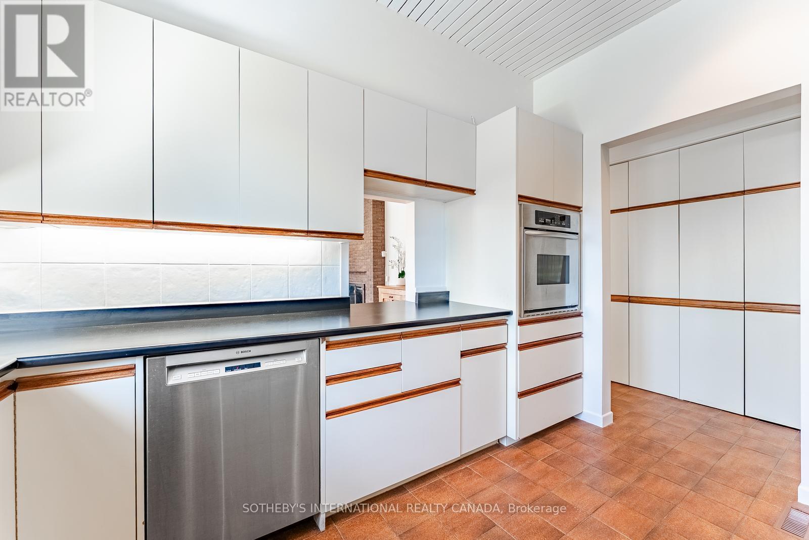 20 Ridgeview Court, Hamilton, Ontario  L9G 3X9 - Photo 20 - X12984370