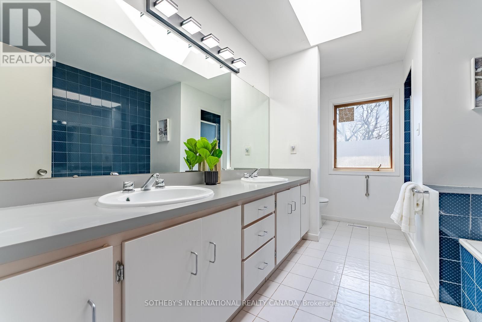 20 Ridgeview Court, Hamilton, Ontario  L9G 3X9 - Photo 34 - X12984370