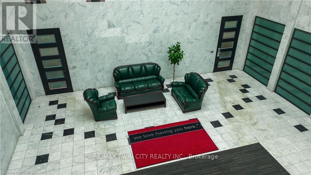 575 Riverbend Drive, Kitchener, Ontario  N2K 3S3 - Photo 17 - X12984402