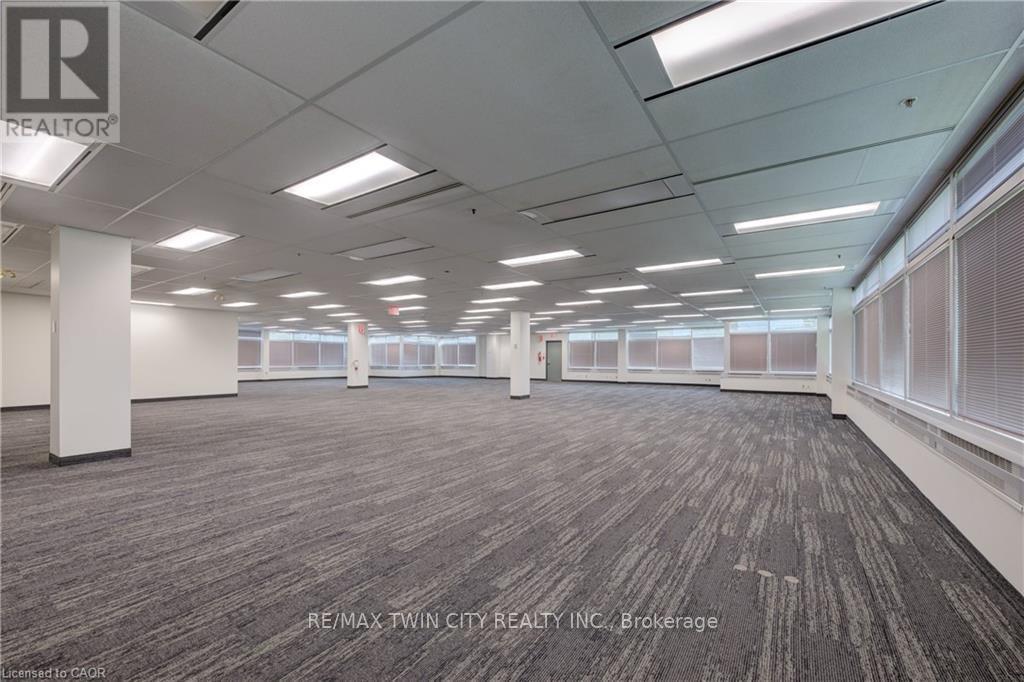 575 Riverbend Drive, Kitchener, Ontario  N2K 3S3 - Photo 28 - X12984402