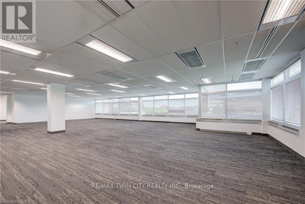 575 Riverbend Drive, Kitchener, Ontario  N2K 3S3 - Photo 30 - X12984402