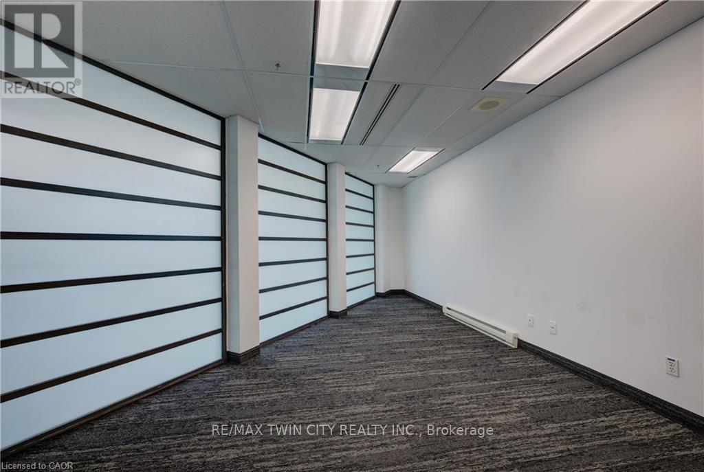 575 Riverbend Drive, Kitchener, Ontario  N2K 3S3 - Photo 33 - X12984402