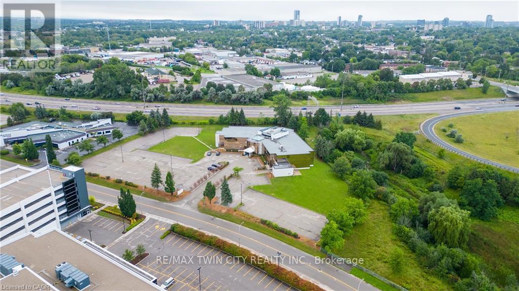 575 Riverbend Drive, Kitchener, Ontario  N2K 3S3 - Photo 7 - X12984402