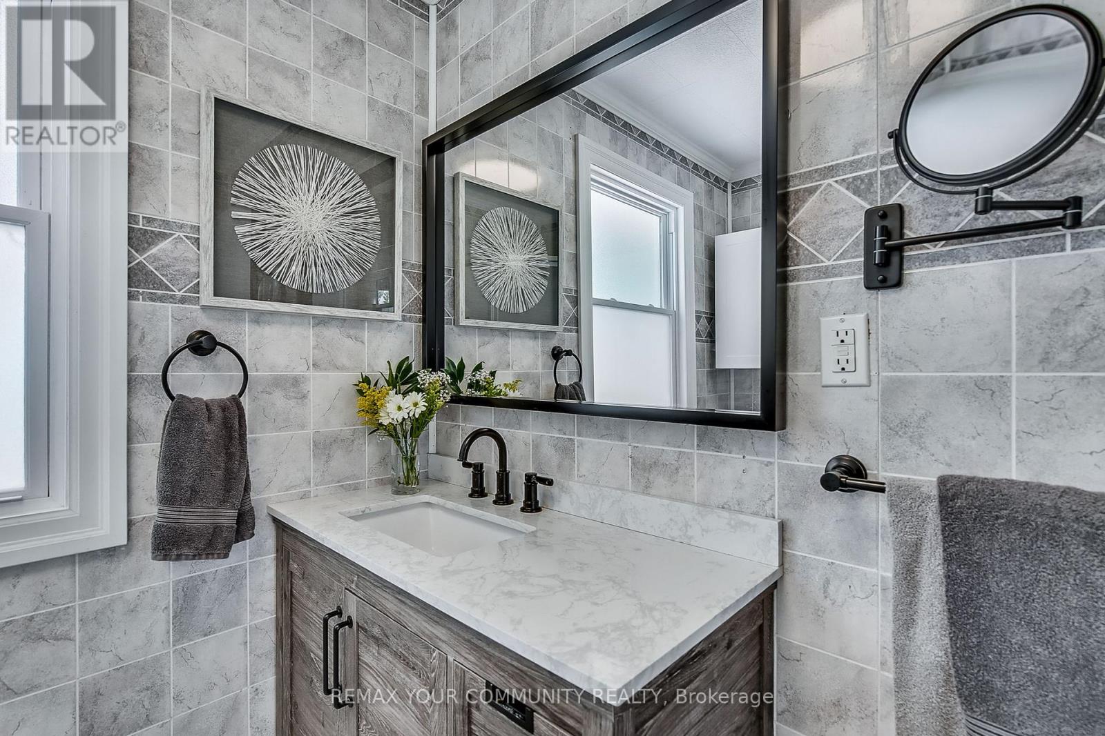 33 Fairwell Avenue, Haldimand, Ontario  N0A 1P0 - Photo 21 - X12984418