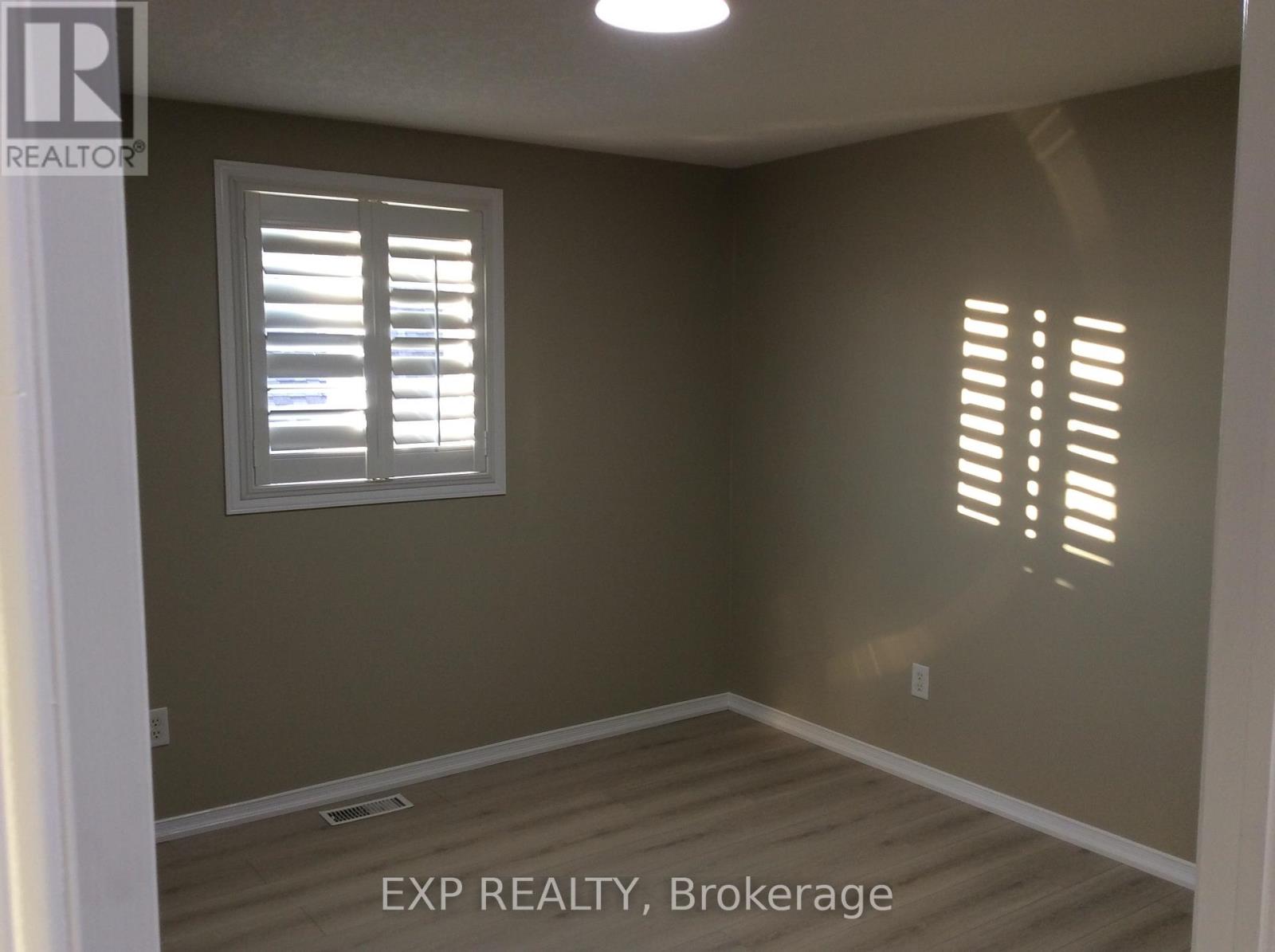 431 Lausanne Crescent, Waterloo, Ontario  N2T 2X6 - Photo 10 - X12984448