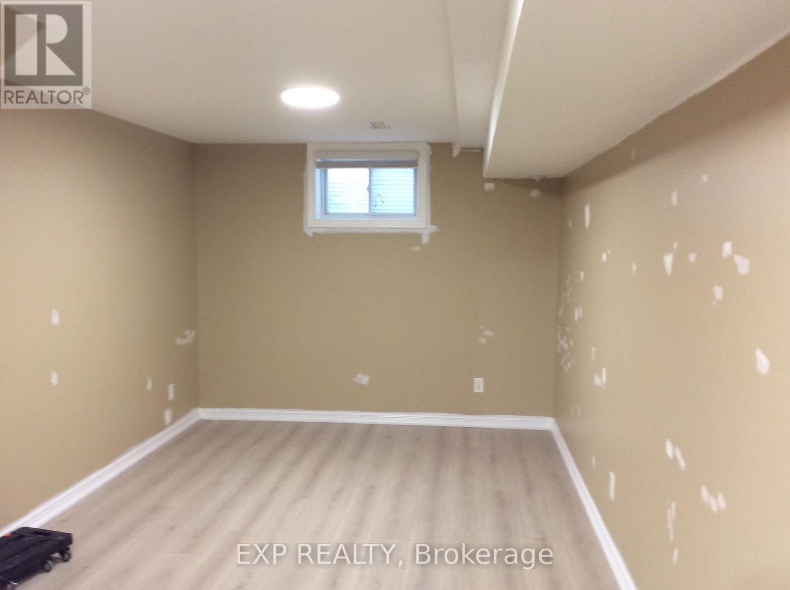 431 Lausanne Crescent, Waterloo, Ontario  N2T 2X6 - Photo 14 - X12984448