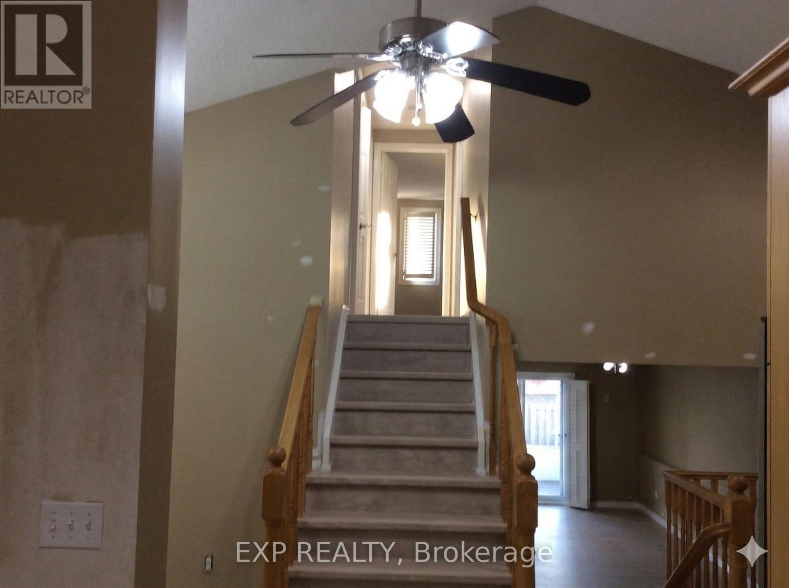 431 Lausanne Crescent, Waterloo, Ontario  N2T 2X6 - Photo 4 - X12984448