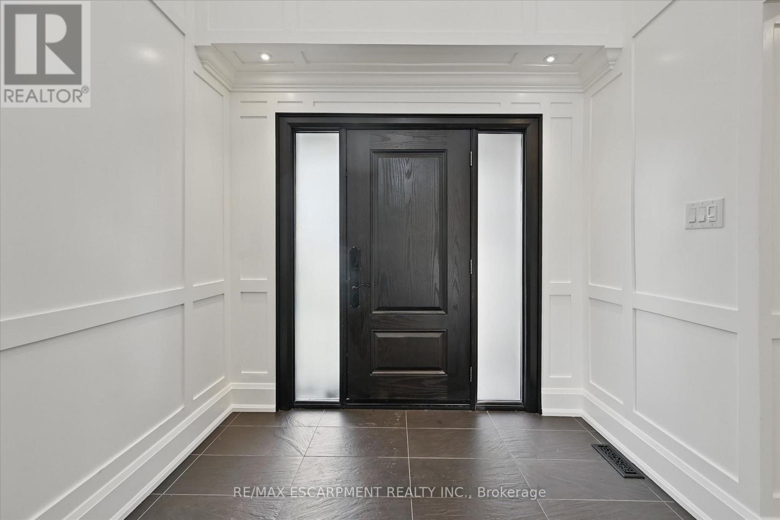 7 Grandview Avenue, Hamilton, Ontario  L8E 5A5 - Photo 5 - X12984458