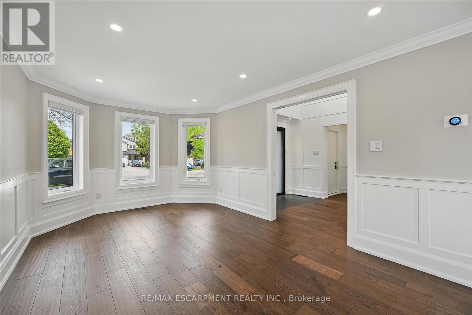 7 Grandview Avenue, Hamilton, Ontario  L8E 5A5 - Photo 8 - X12984458