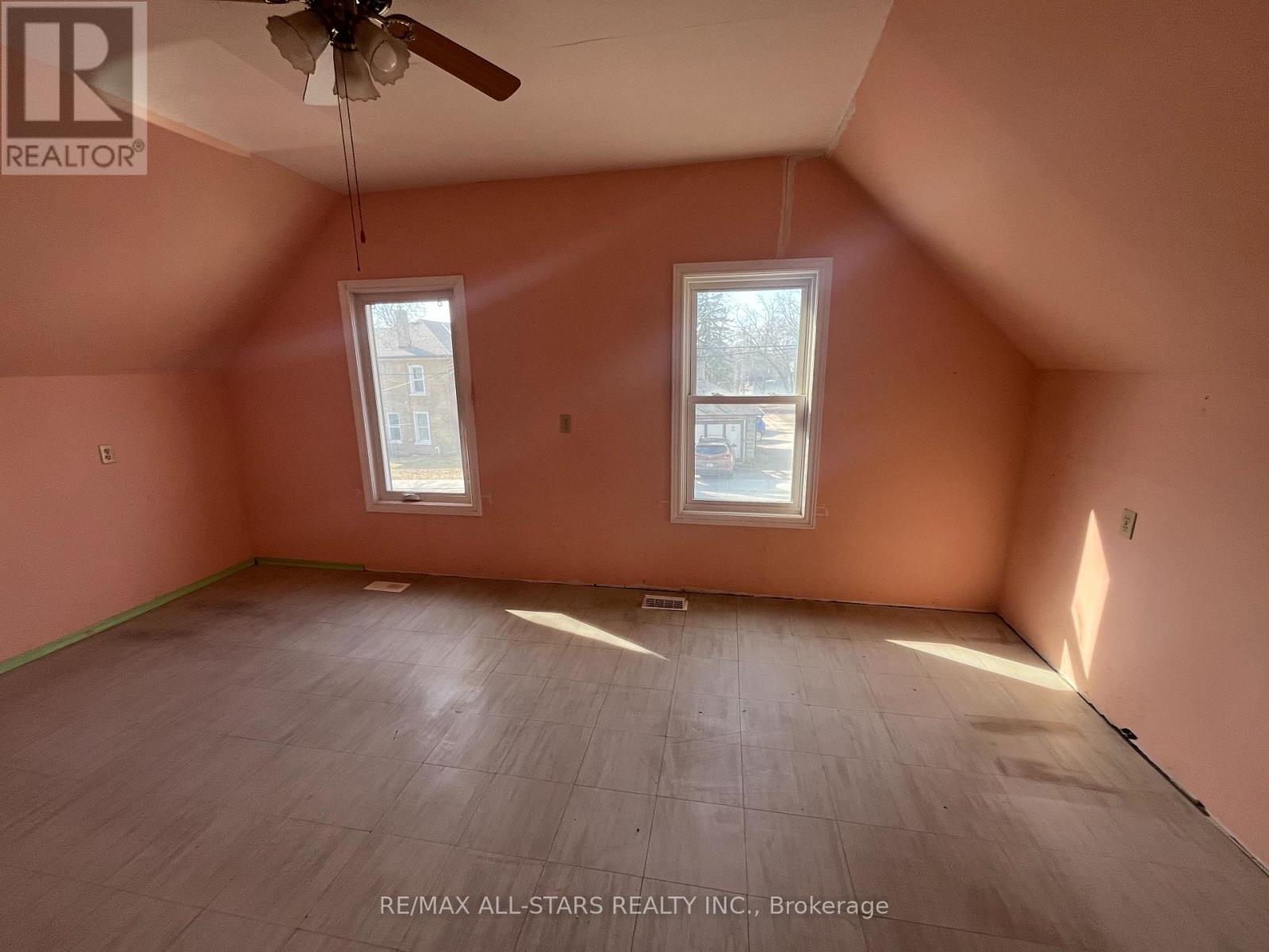 138 Antrim Street, Peterborough, Ontario  K9H 3G3 - Photo 13 - X12979584