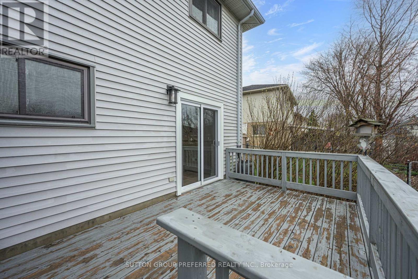 94 Kristina Crescent, London South, Ontario  N6E 3V4 - Photo 8 - X12980576