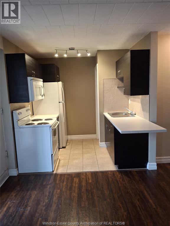 6588 Thornberry Crescent, Windsor, Ontario  N8T 2X2 - Photo 3 - 26007793