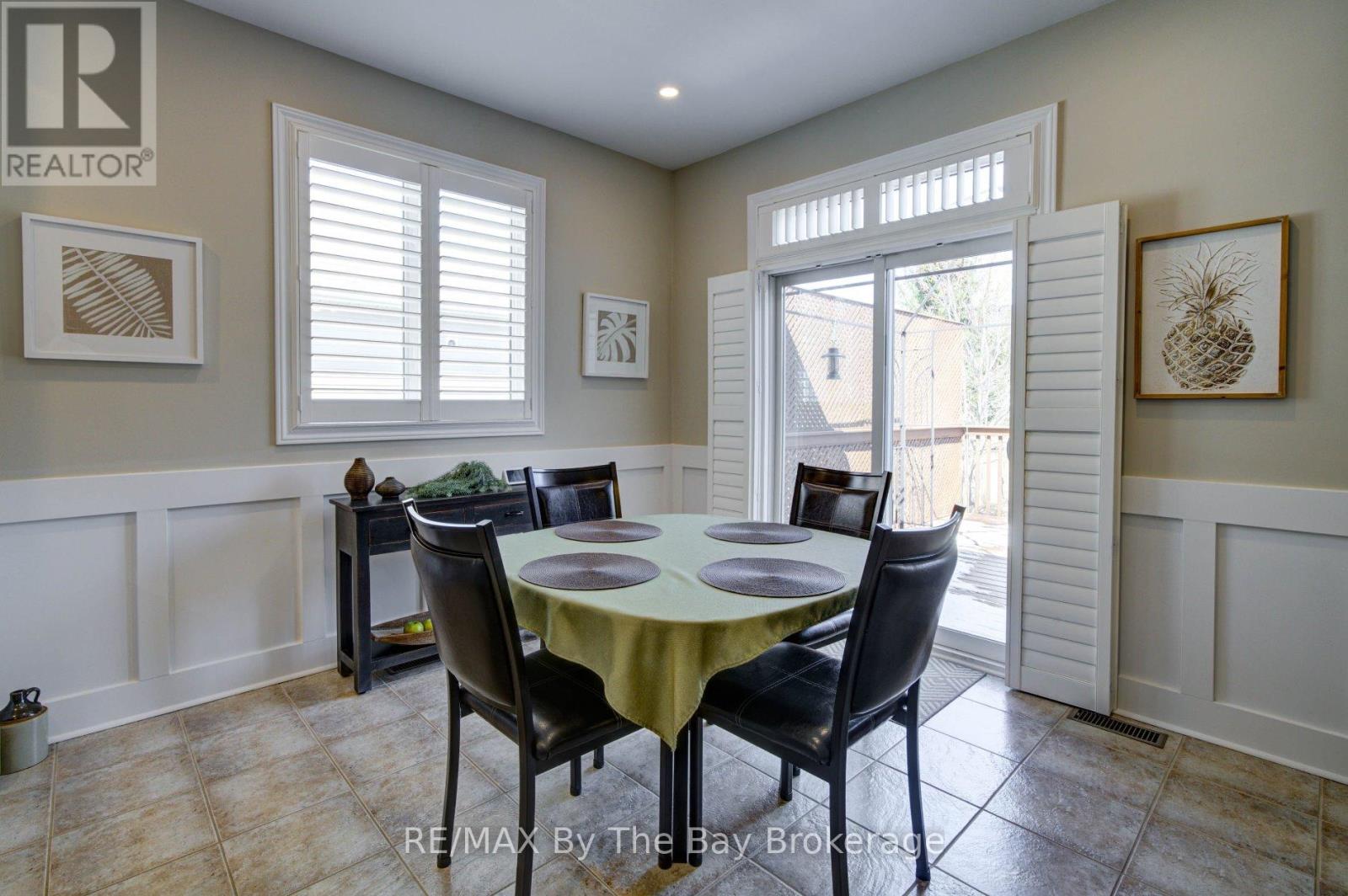 69 White Sands Way, Wasaga Beach, Ontario  L9Z 0E1 - Photo 4 - S12984532