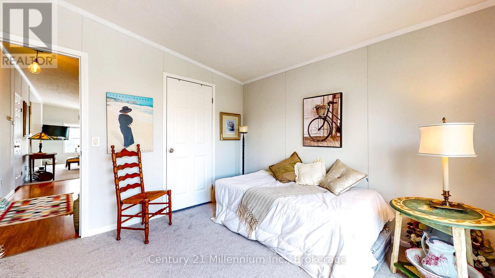 9 Illinois Crescent, Wasaga Beach, Ontario  L9Z 3A8 - Photo 11 - S12984678