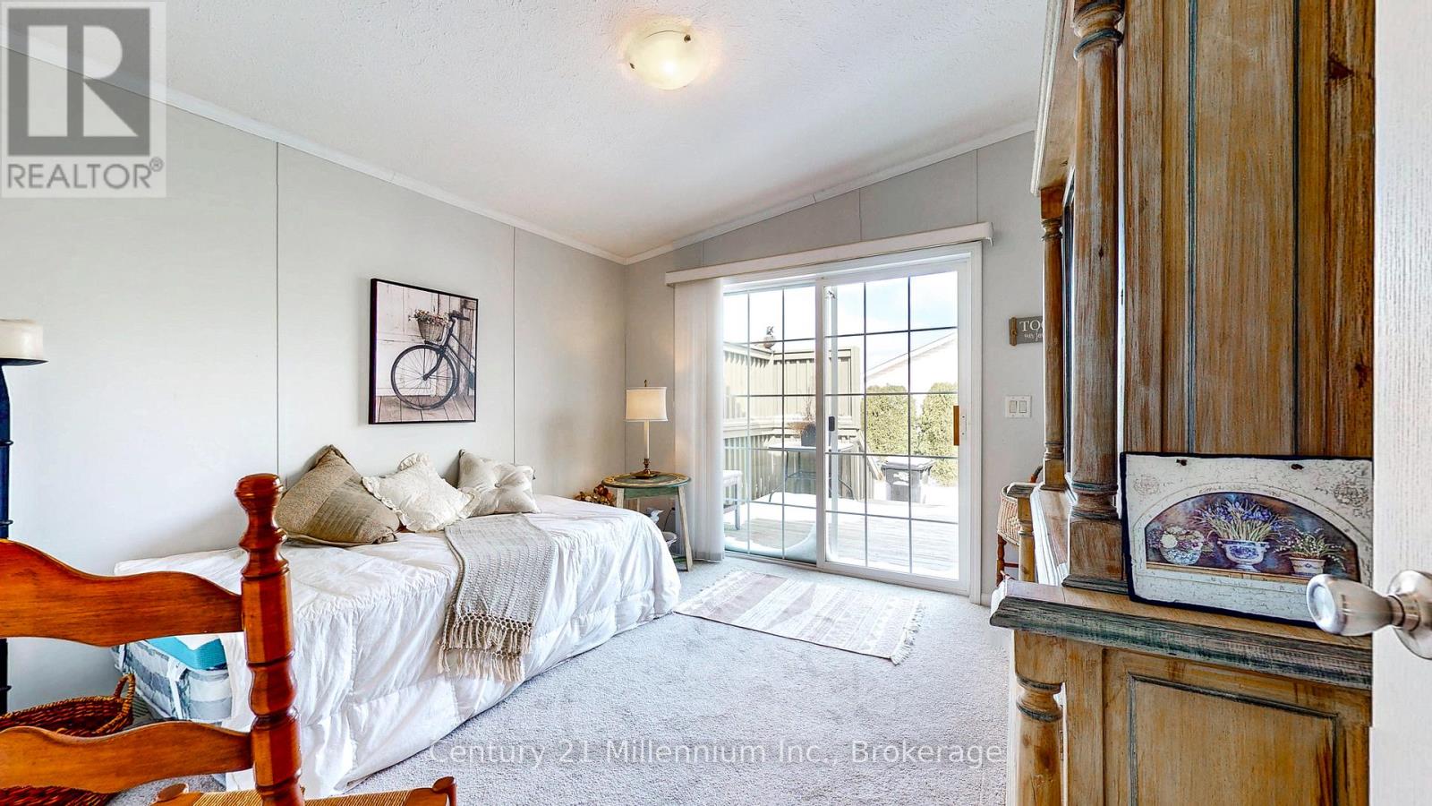 9 Illinois Crescent, Wasaga Beach, Ontario  L9Z 3A8 - Photo 12 - S12984678