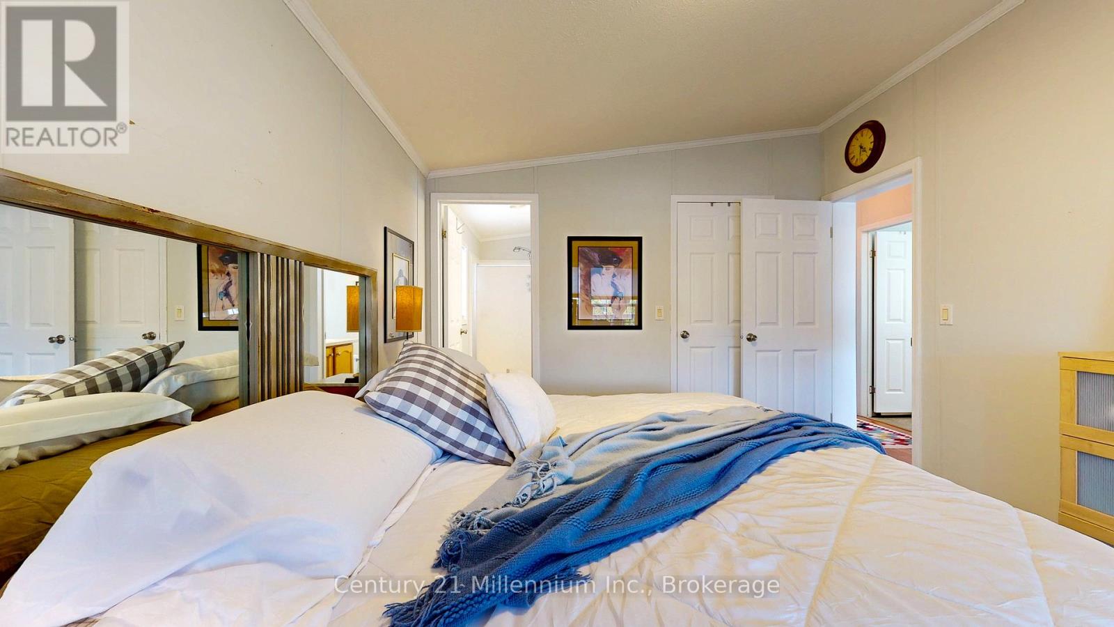 9 Illinois Crescent, Wasaga Beach, Ontario  L9Z 3A8 - Photo 9 - S12984678