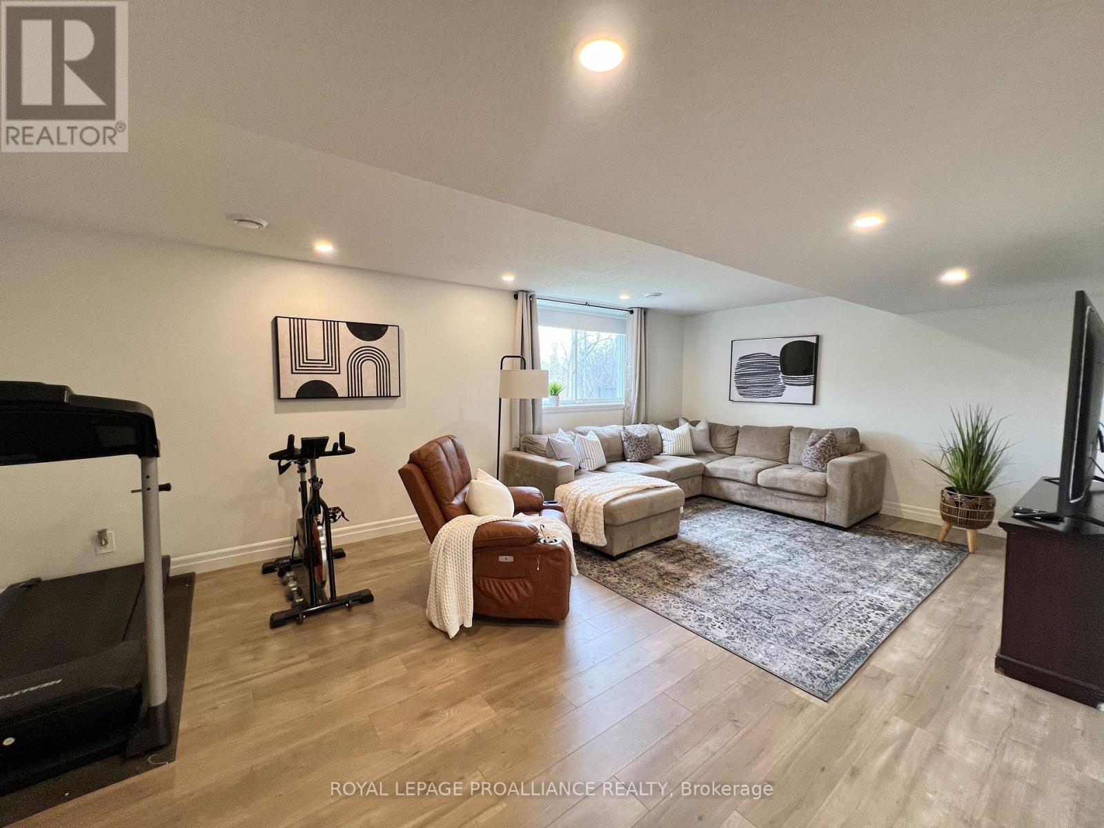 55 Lanark Drive, Belleville, Ontario  K8N 0G8 - Photo 26 - X12984584