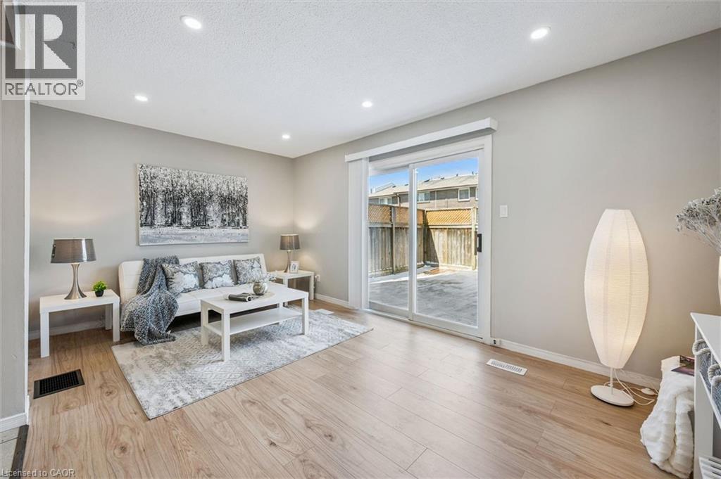 31 Greengate Road Unit# 239, Guelph, Ontario  N1H 6R3 - Photo 4 - 40817589