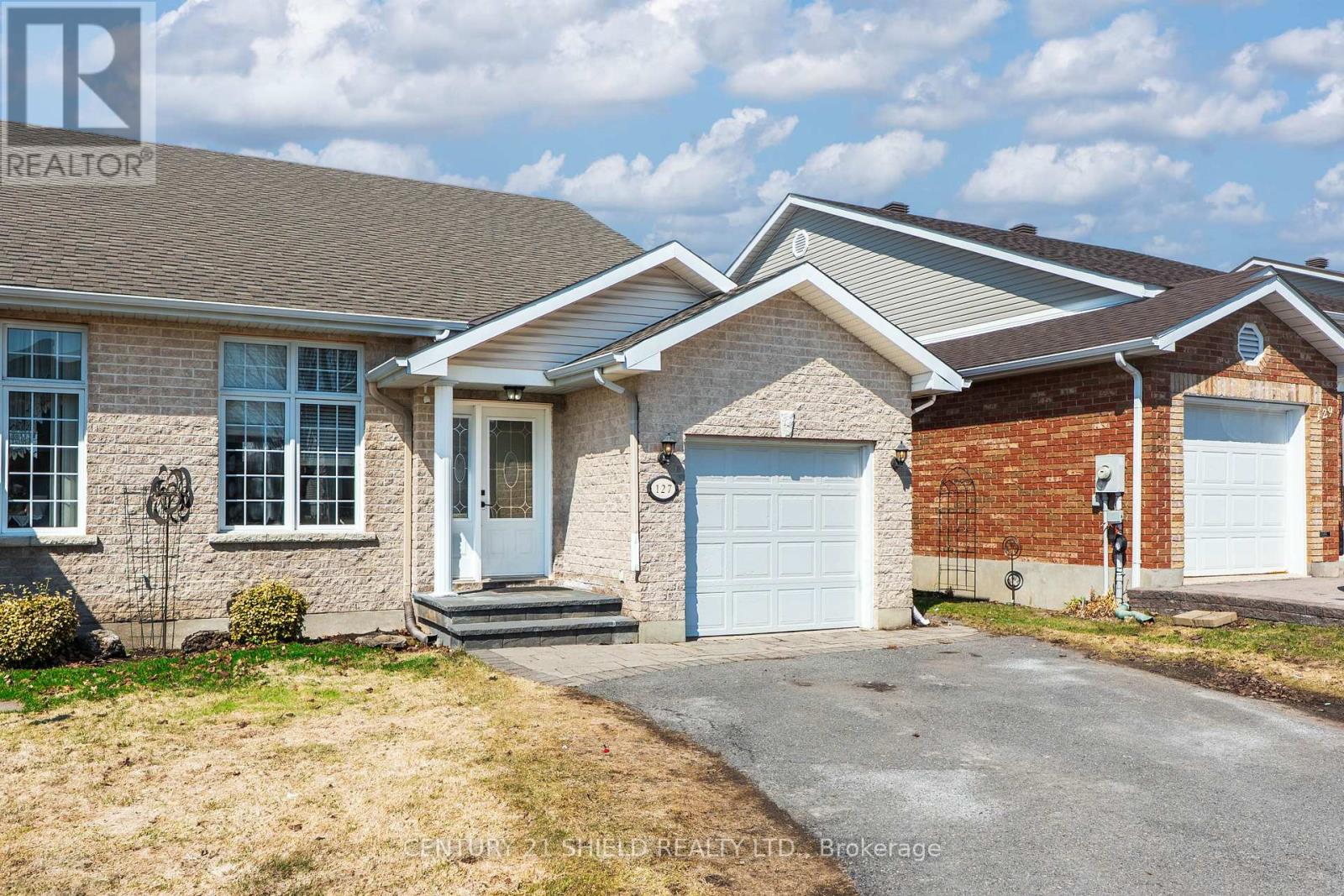 127 Hemlock Crescent, Cornwall, Ontario  K6H 7L7 - Photo 2 - X12984572