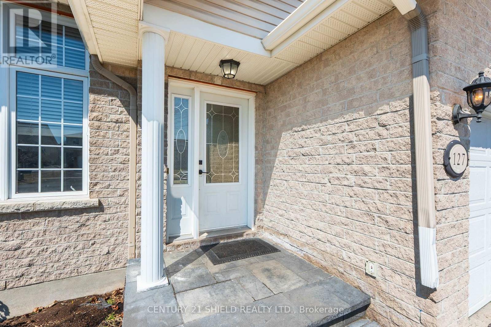 127 Hemlock Crescent, Cornwall, Ontario  K6H 7L7 - Photo 3 - X12984572