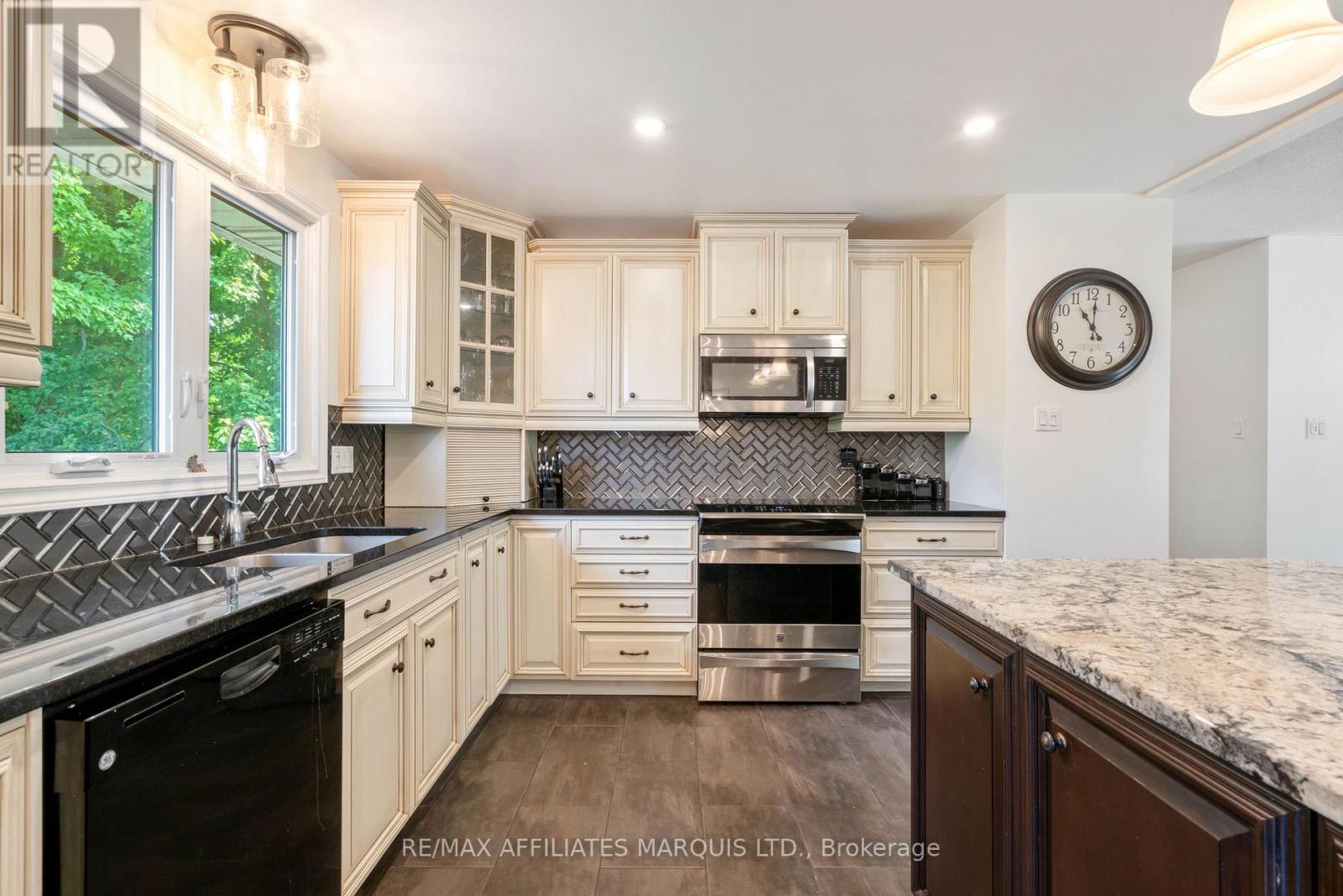 1507 Catherine Street, Cornwall, Ontario  K6J 5C3 - Photo 9 - X12984622