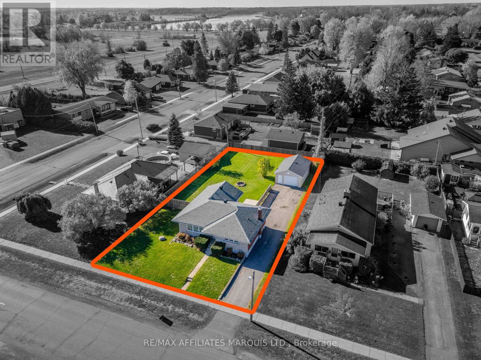 7 Farran Drive, South Stormont, Ontario  K0C 1M0 - Photo 4 - X12984638