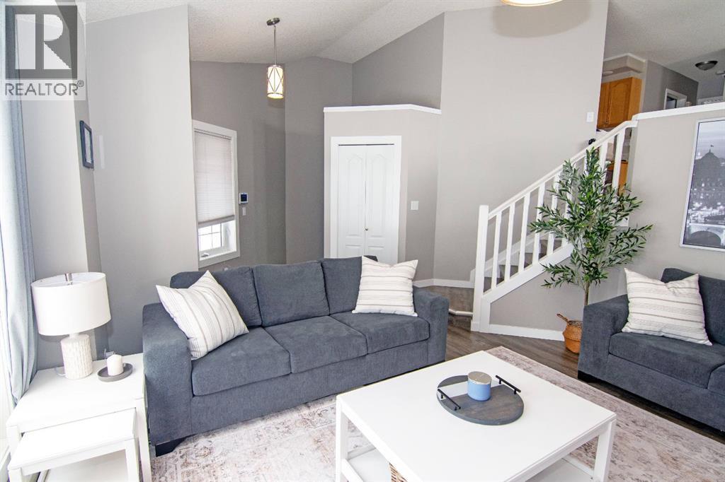 404 18 Street Se, High River, Alberta  T1V 1W3 - Photo 6 - A2295709