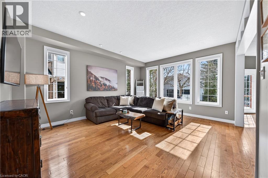 608 Bluenose Court, Waterloo, Ontario  N2K 4C5 - Photo 14 - 40819456