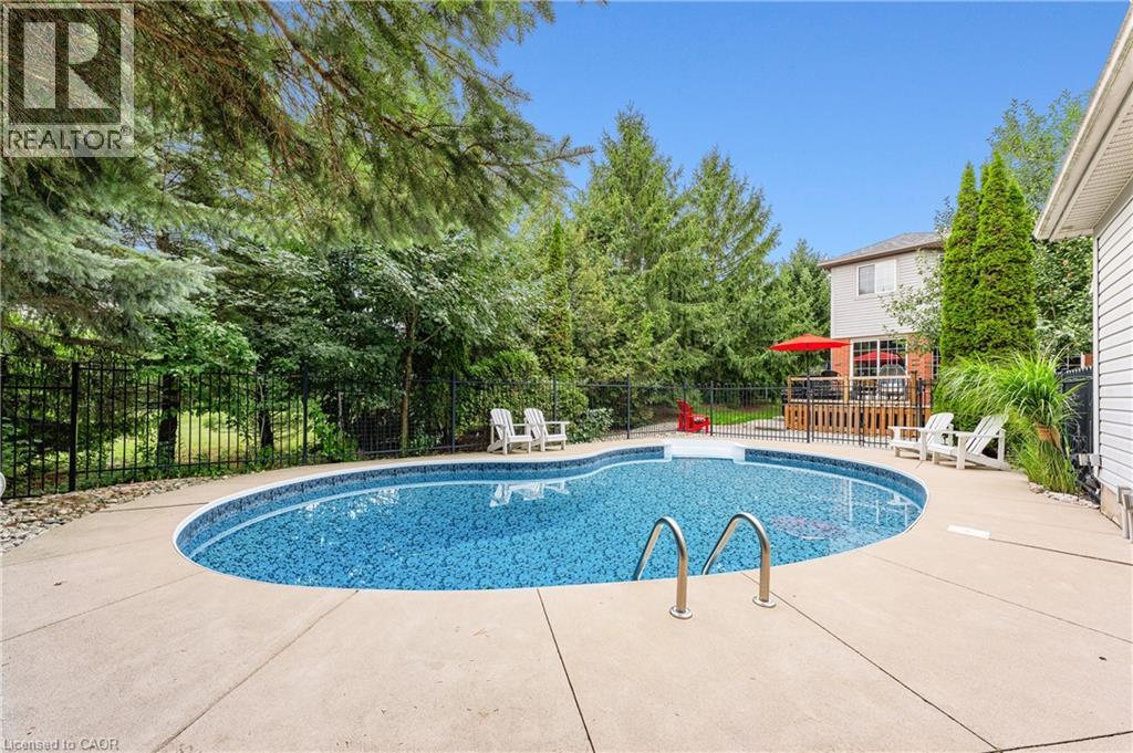 608 Bluenose Court, Waterloo, Ontario  N2K 4C5 - Photo 40 - 40819456