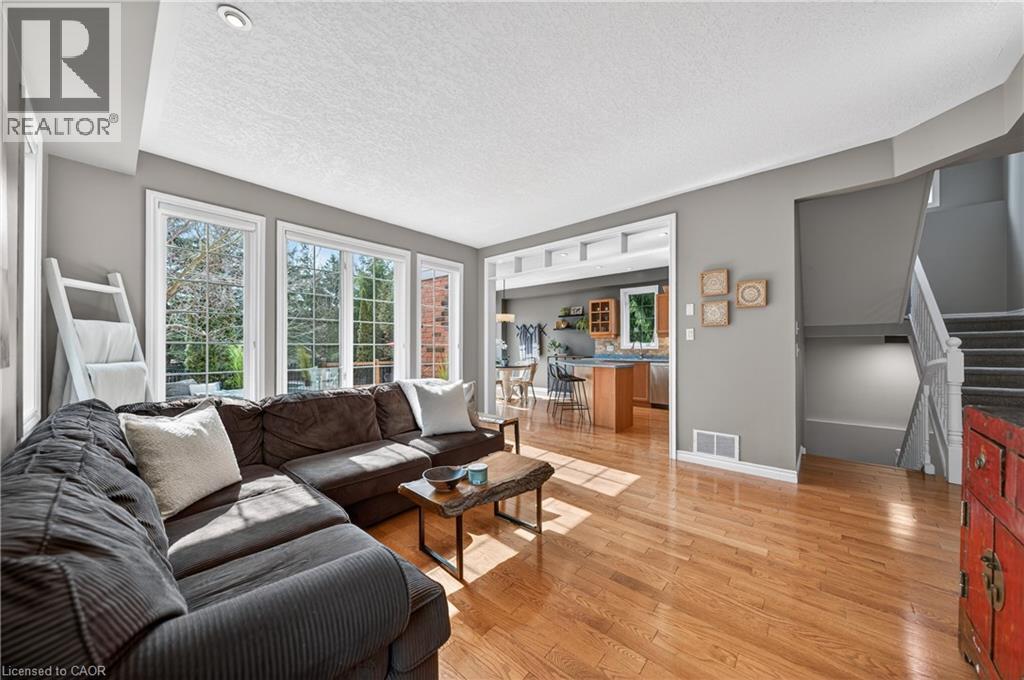 608 Bluenose Court, Waterloo, Ontario  N2K 4C5 - Photo 13 - 40819456