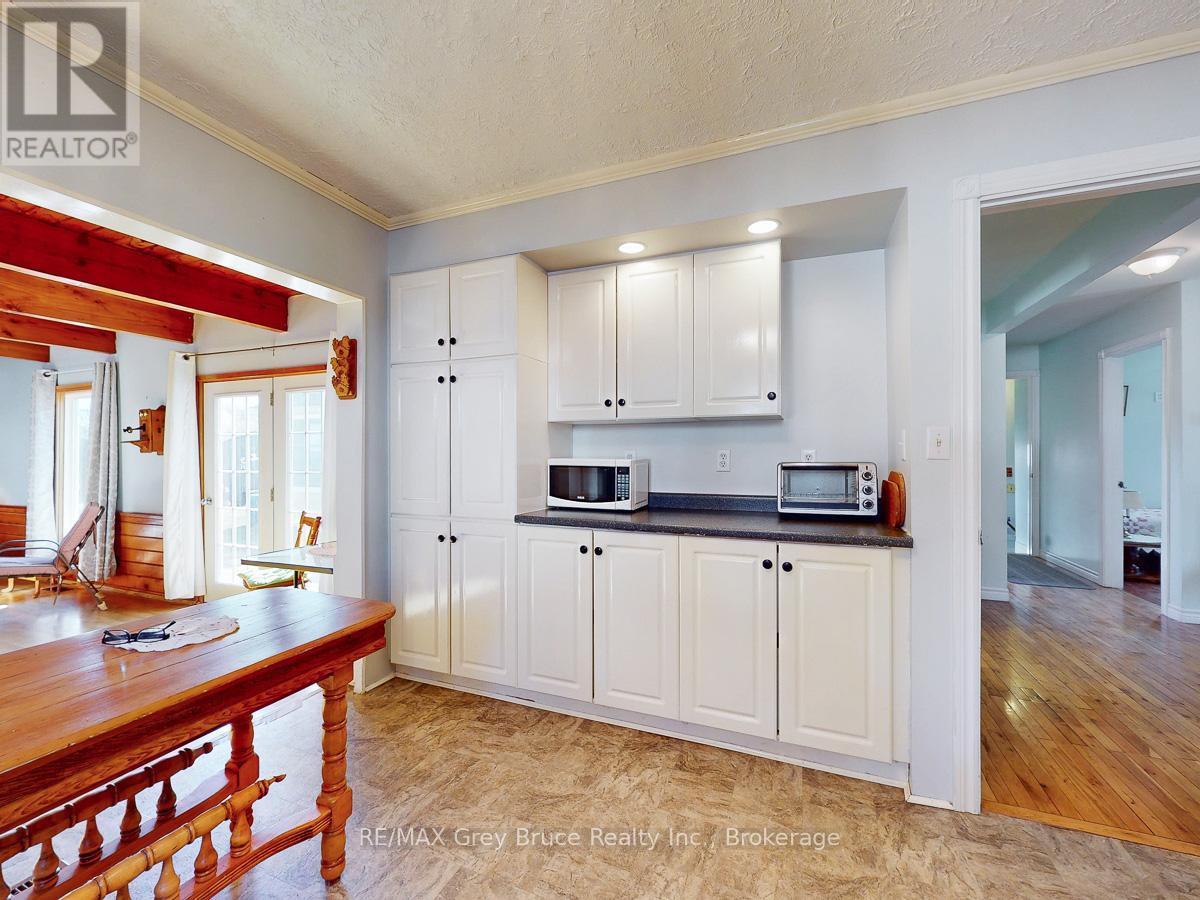 817 11th Street W, Owen Sound, Ontario N4K 3T4 - Photo 16 - X12984570