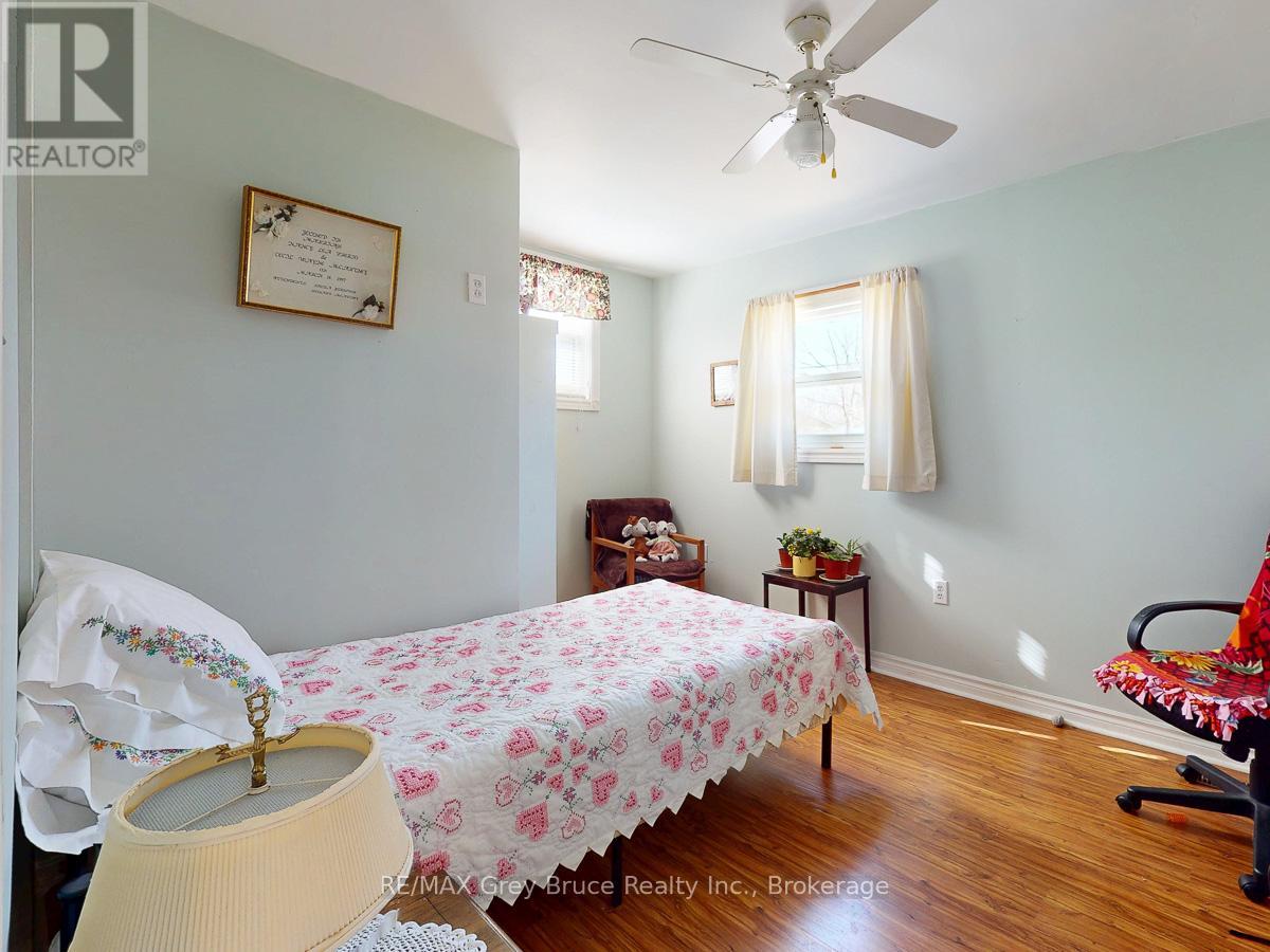 817 11th Street W, Owen Sound, Ontario N4K 3T4 - Photo 25 - X12984570