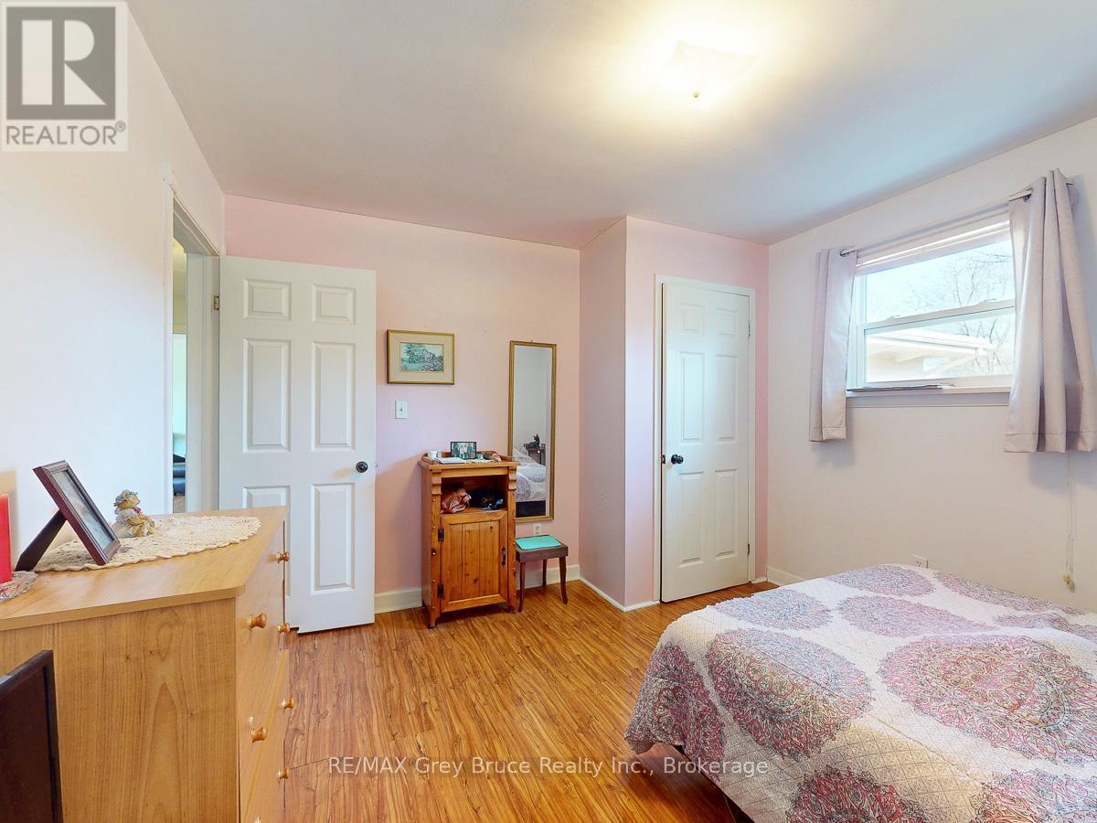 817 11th Street W, Owen Sound, Ontario N4K 3T4 - Photo 30 - X12984570