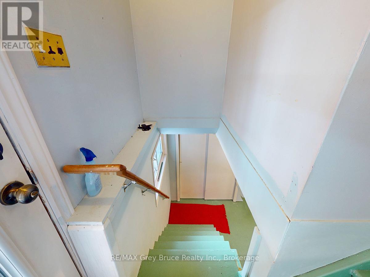 817 11th Street W, Owen Sound, Ontario N4K 3T4 - Photo 31 - X12984570