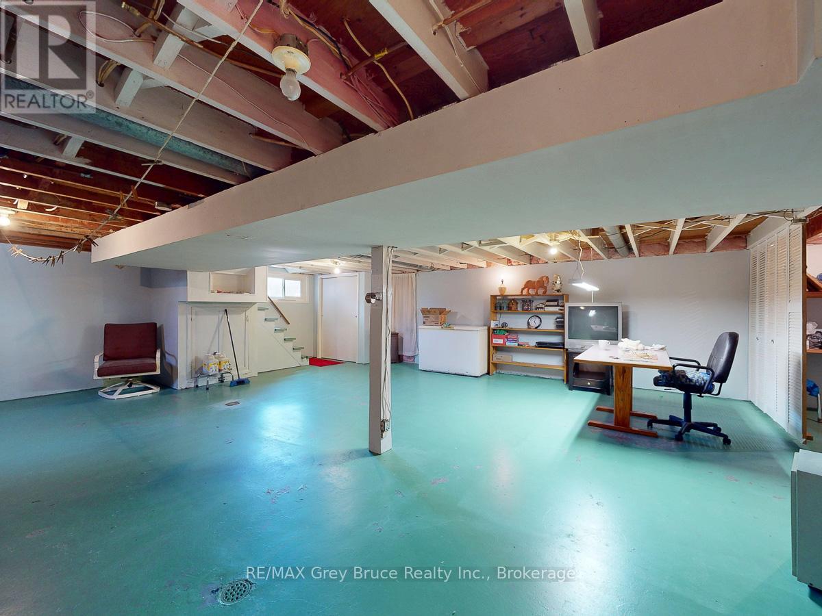 817 11th Street W, Owen Sound, Ontario N4K 3T4 - Photo 33 - X12984570