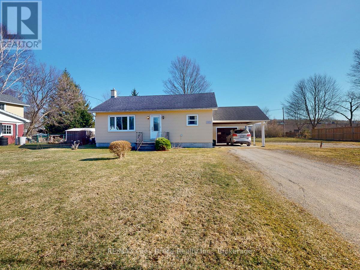 817 11th Street W, Owen Sound, Ontario N4K 3T4 - Photo 4 - X12984570