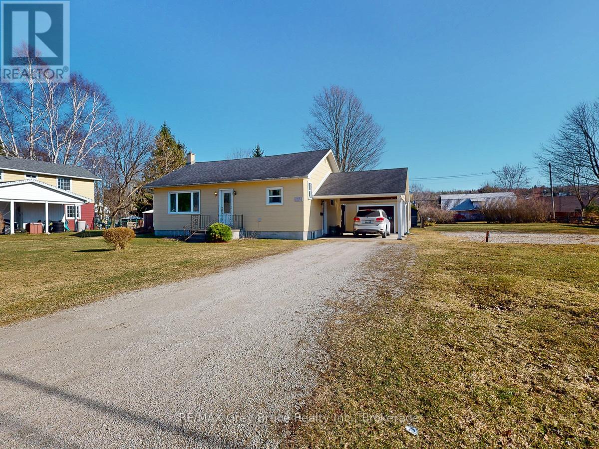 817 11th Street W, Owen Sound, Ontario N4K 3T4 - Photo 5 - X12984570